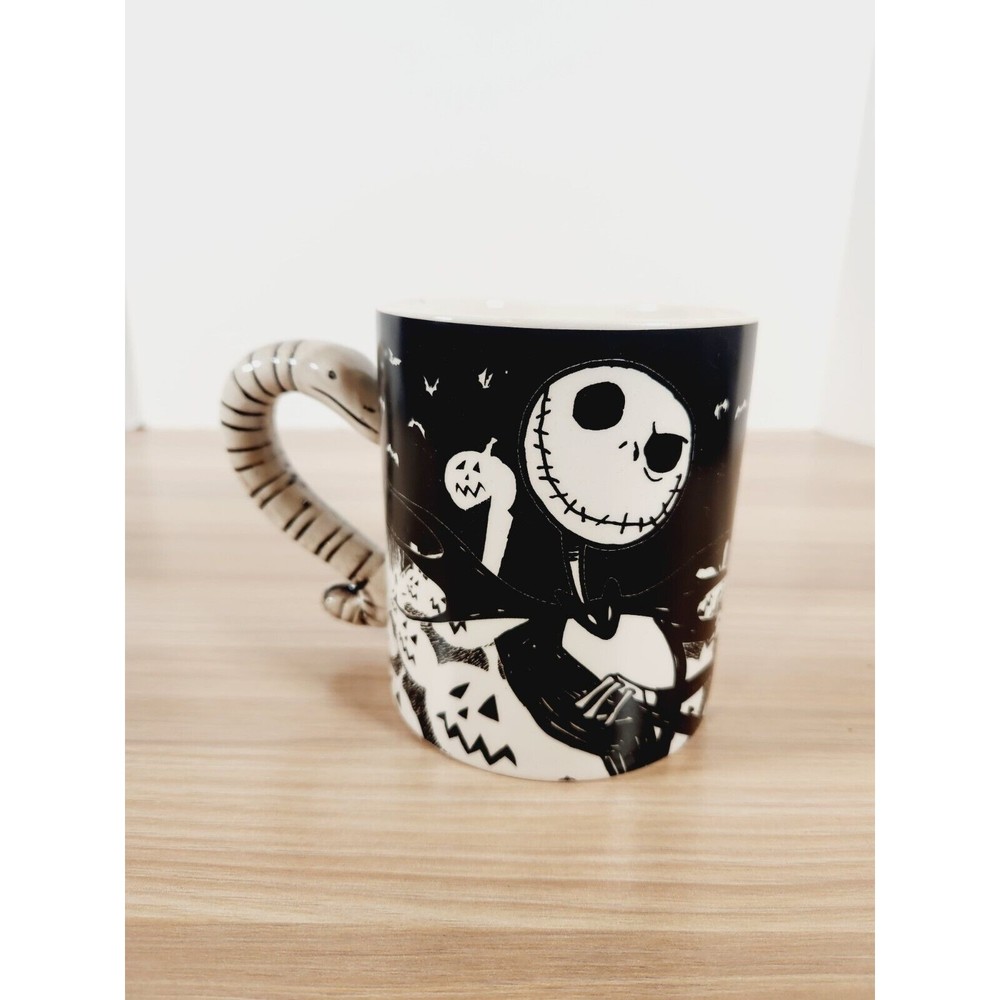 NEW NIGHTMARE BEFORE CHRISTMAS 25TH ANNIVERSARY COLLECTABLE 20oz‎ MUG - Picture 4 of 9